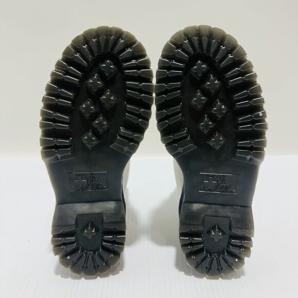 Dr. Martens Devon Heart Platform Boots White Black Leather NWOB - Picture 12 of 15